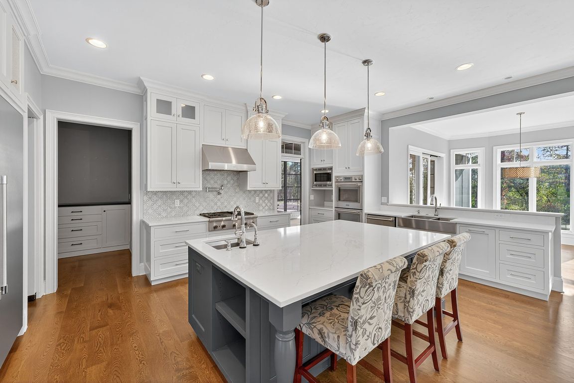 next background image