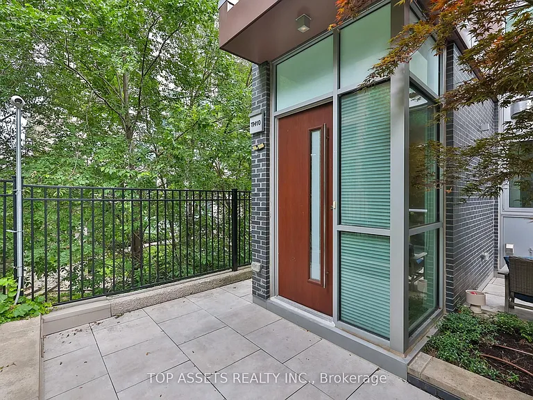 101 Erskine Ave #Townhouse 10 — Photo 2