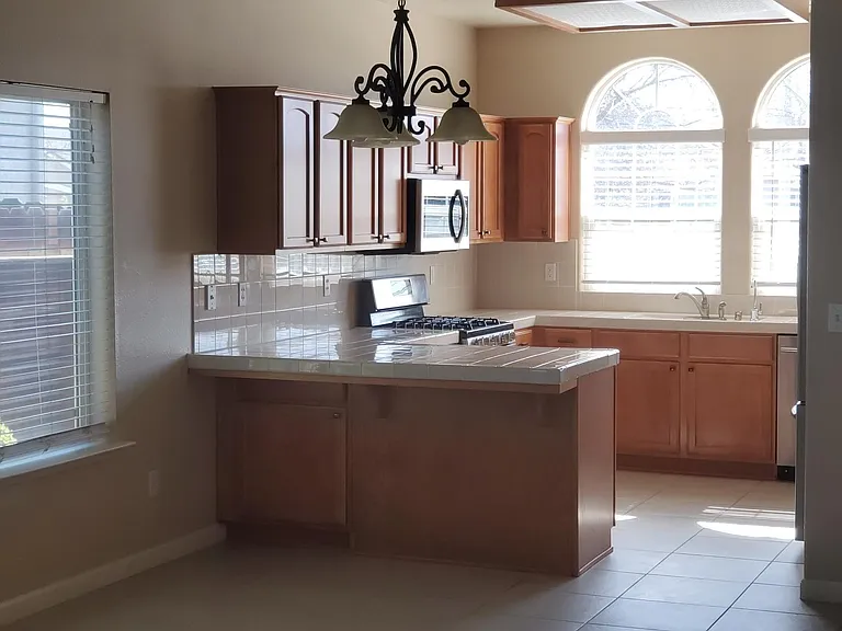 1566 Persimmon St #1 — Photo 13