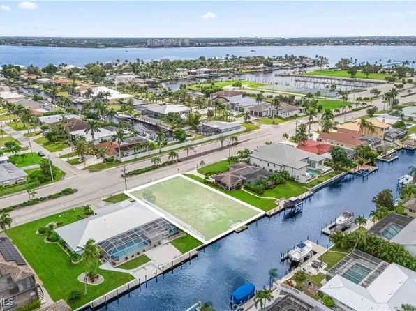 5702 Driftwood Parkway Cpe, Coral, FL 33904