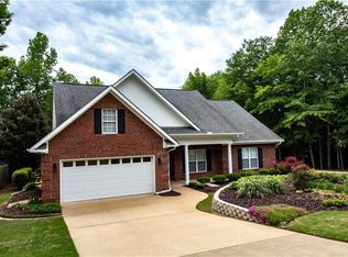 1749 Piedmont Dr, Auburn, AL 36830