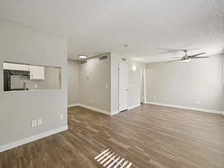 Stillwater Apartments — Photo 26