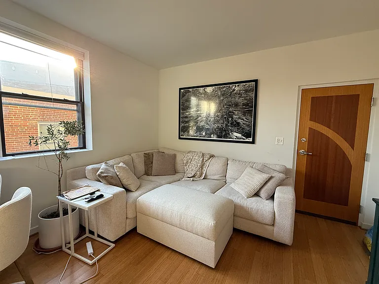 116 N Carolina Ave SE #201 — Photo 3
