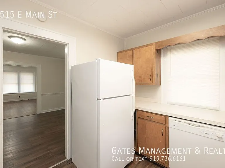 1515 E Main St — Photo 13