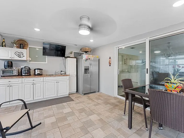 9508 N Military Trl — Photo 22
