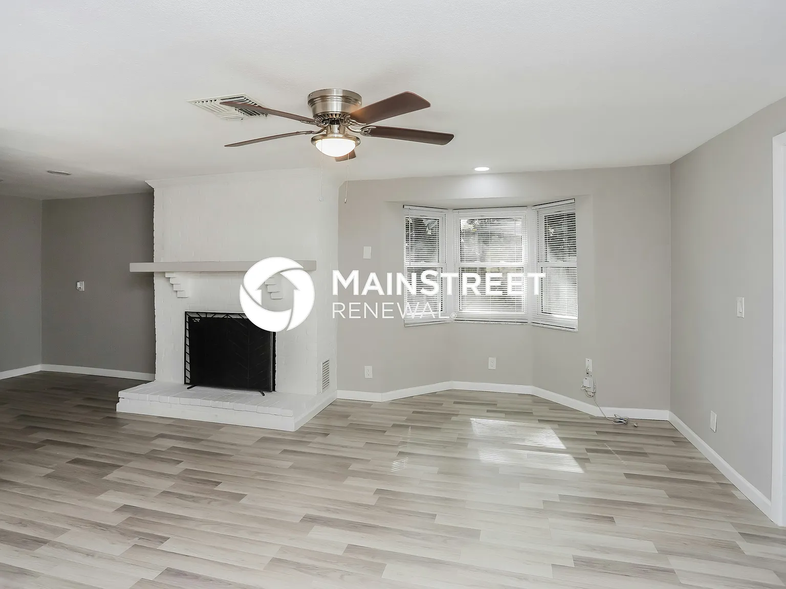 1767 Linwood Cir — Photo 2
