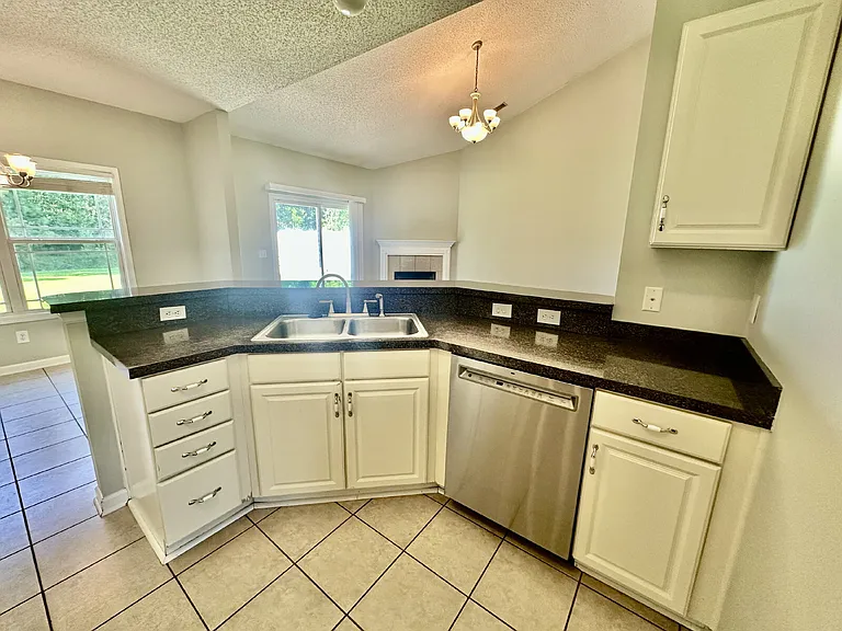 47 Heartstone Cir — Photo 10