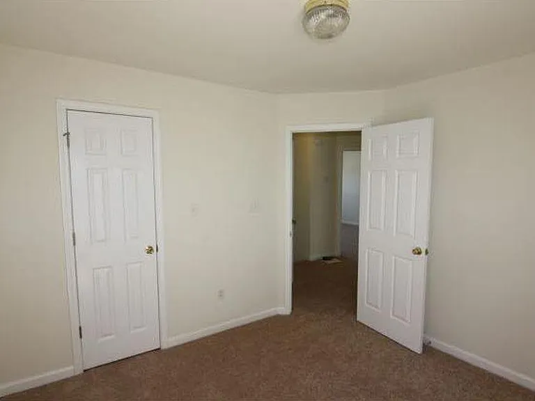 5990 Hickory Springs Dr — Photo 10