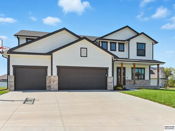 7520 N 168th Ave, Bennington, NE 68007