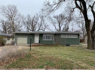 1004 S Plum St, Newton, KS 67114