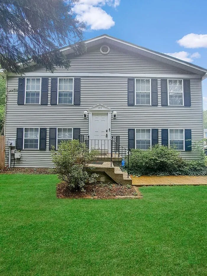 1015 Red Lion Ct photo 1