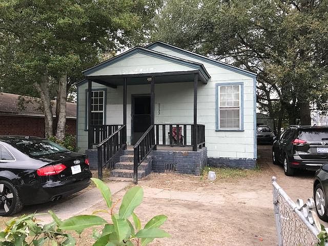1st image of 2133 Victory Ave