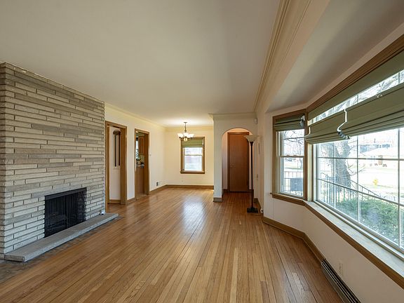 5th image of 1221 W 142nd St