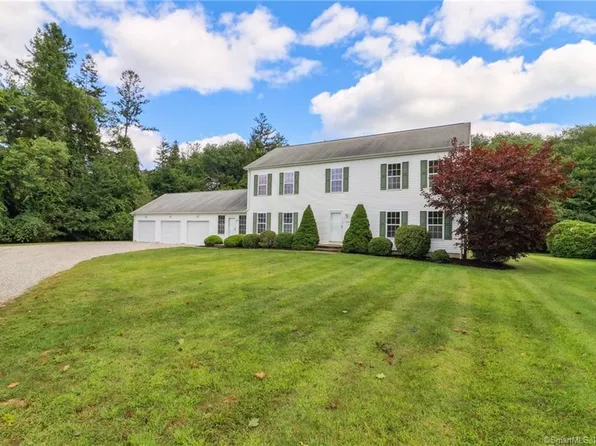 163 Shore Road, Waterford, CT 06385