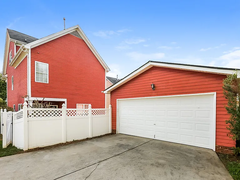 9925 Grier Springs Ln — Photo 17