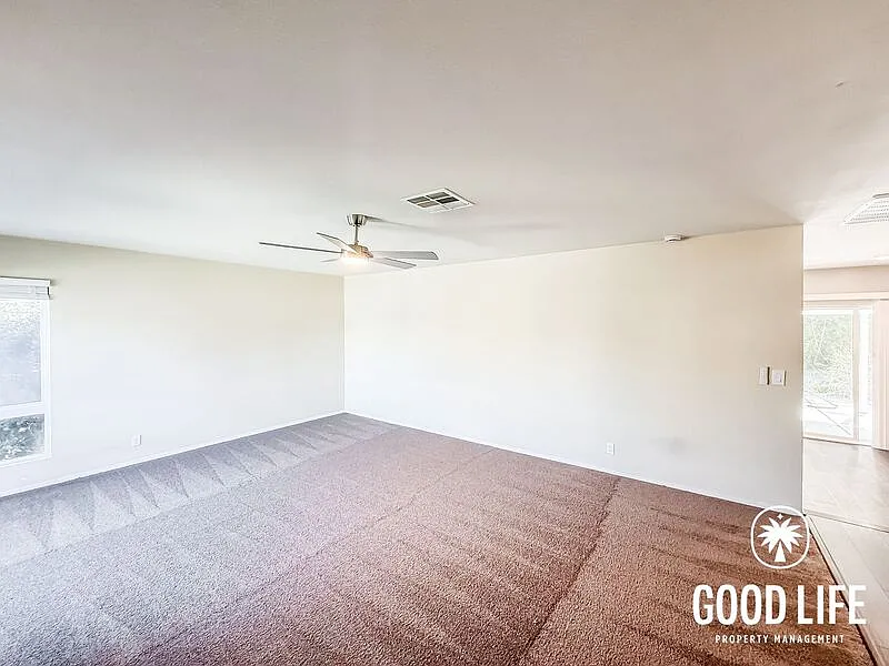 4 bed, 2.5 bath, 1657 sqft, $4,500 — Photo 4