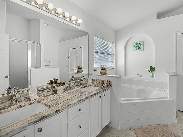 8065 Indian Creek Blvd — Photo 6