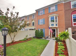 4333 Cedarlake Ct, Alexandria, VA 22309