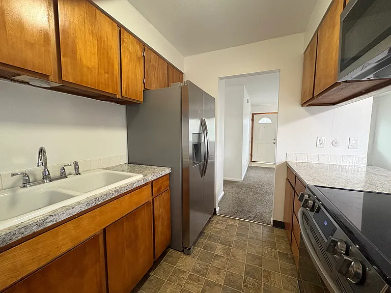 626-628 N Watts St #1 — Photo 4