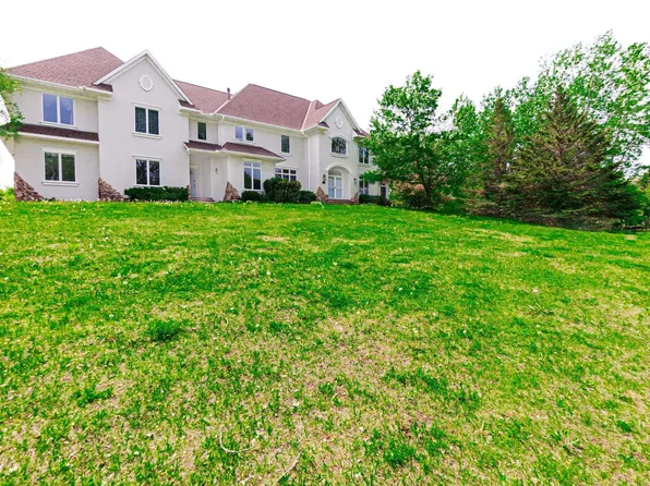 13 High Point Rd, White Bear Lake, MN 55110