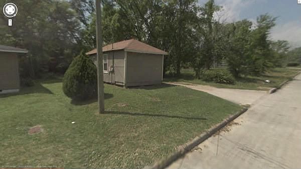 2nd image of 190 Manning St