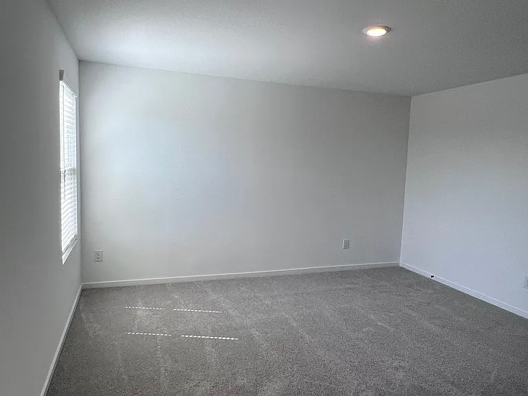 3927 Ontario Way — Photo 9