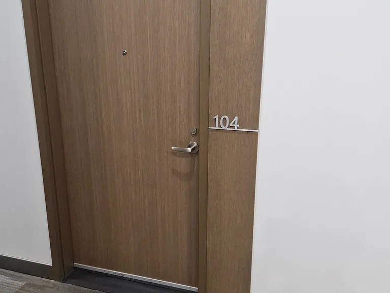 360 Deschatelets Ave #104 — Photo 7
