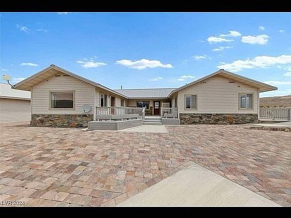 3rd image of 385 Ferris Rd