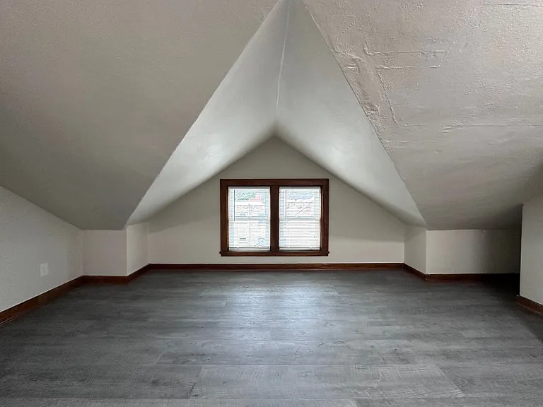 822 Pine St — Photo 7