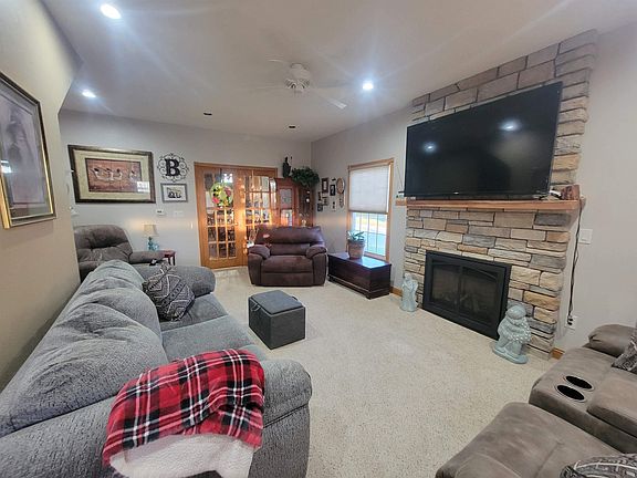 2nd image of 208 W Bradford St