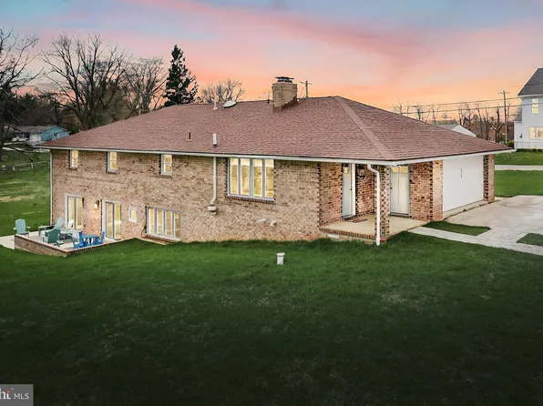 615 S Pleasant Ave, Dallastown, PA 17313