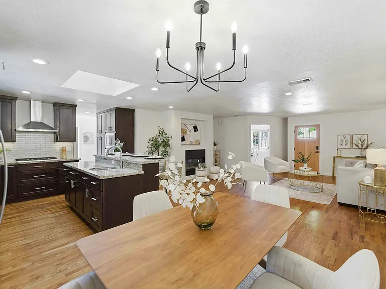 313 N Milton Ave — Photo 42