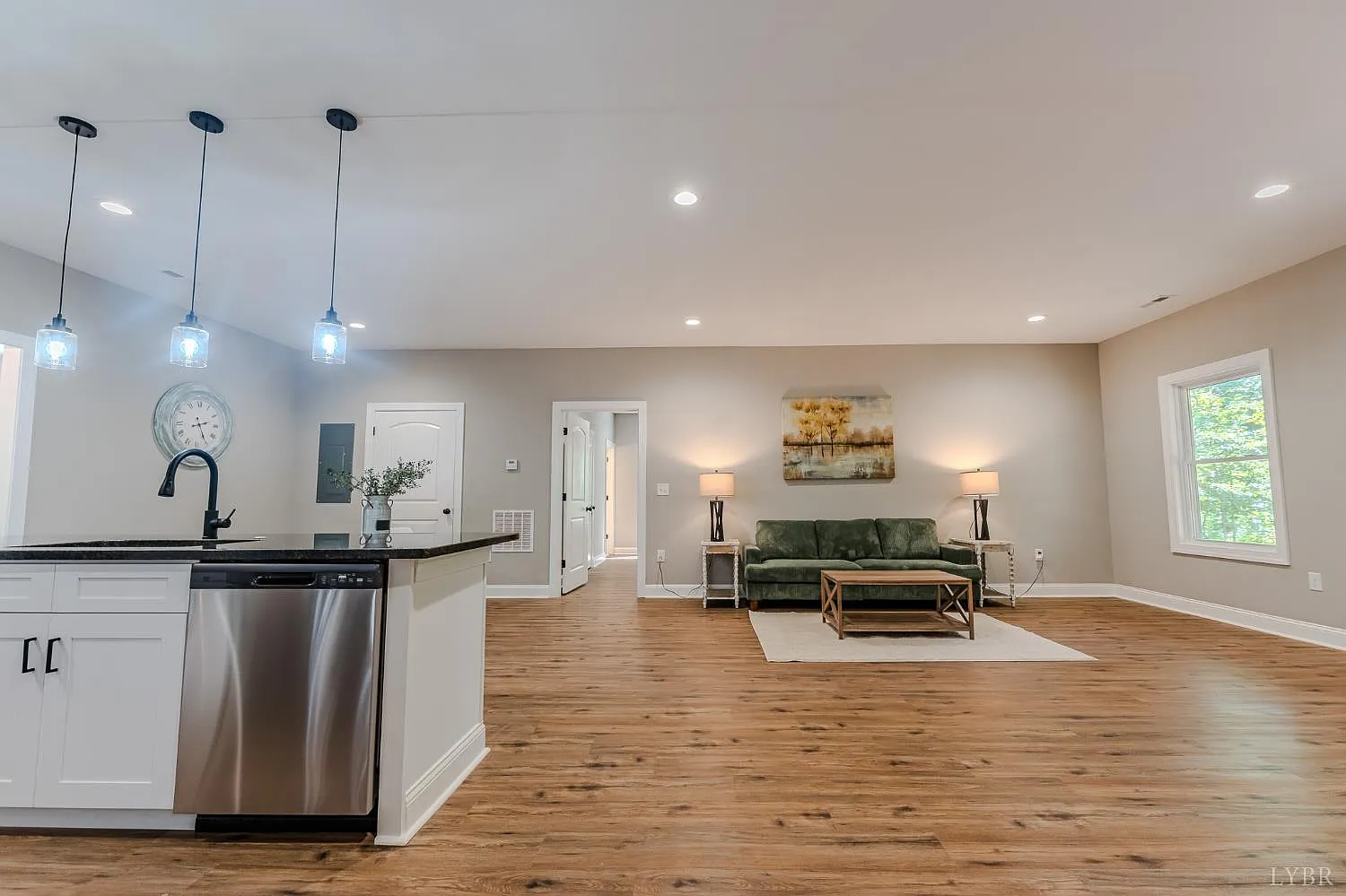 3 bed, 1780 sqft, $2,200 — Photo 4