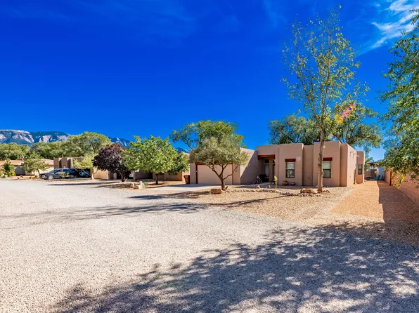 201 Riesling Rd, Bernalillo, NM 87004