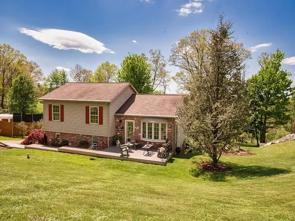 638 Knoll Ln, Apollo, PA 15613