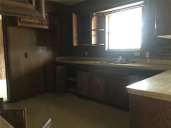 2nd image of 392 County Road 4568