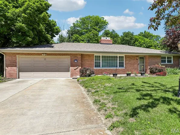 7 Lou Juan Dr, Glen Carbon, IL 62034