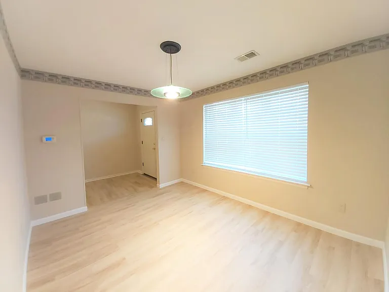 3210 Crystal Ct — Photo 4