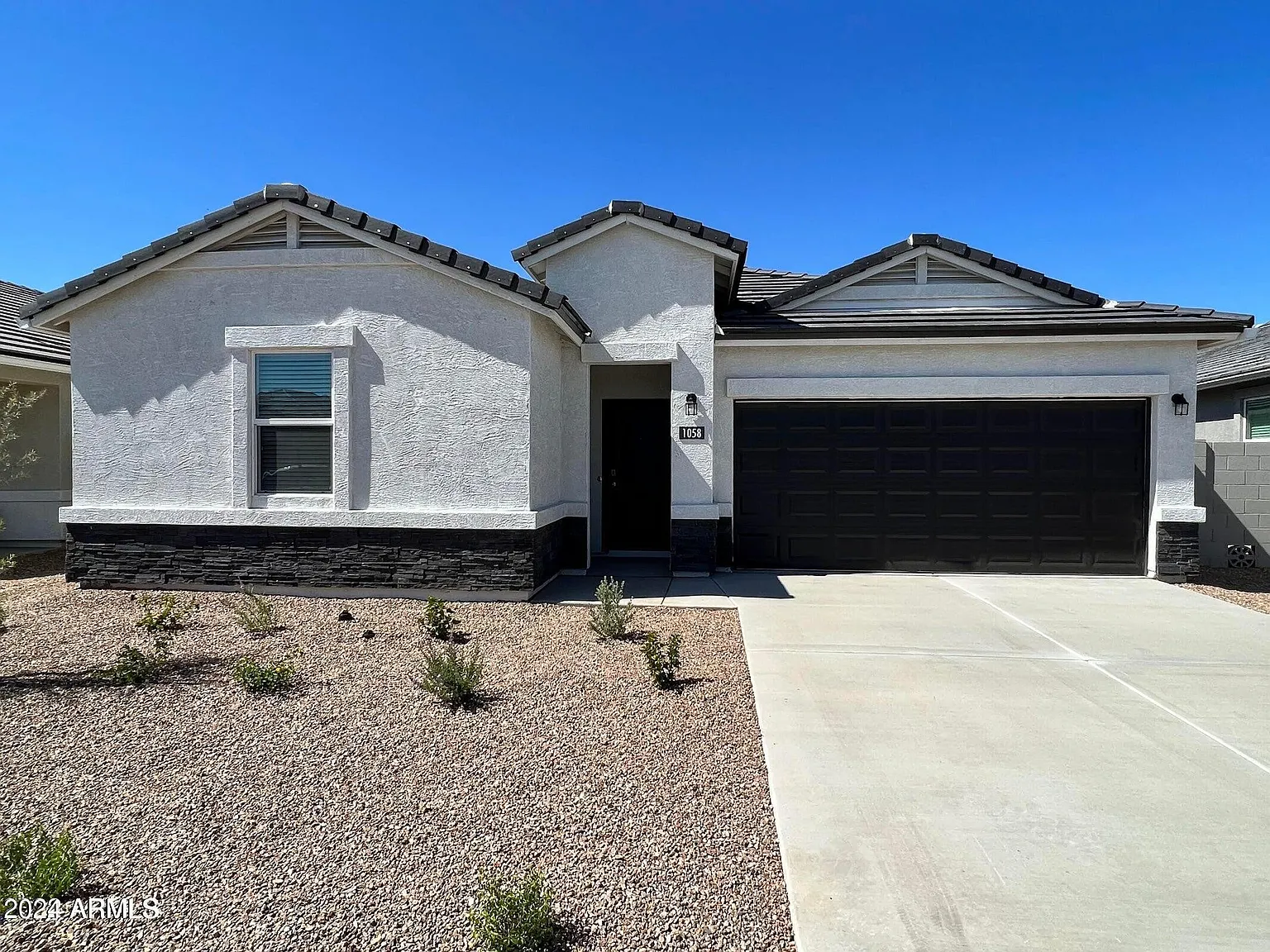 4 bed, 1729 sqft, $1,750 — Photo 1
