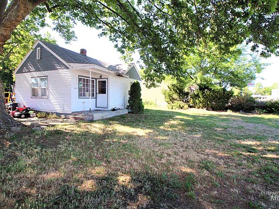 3rd image of 1855 N Washington Ave