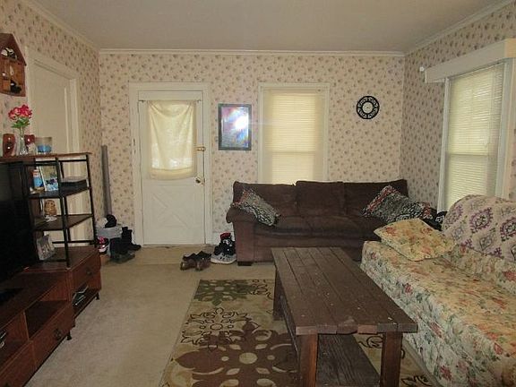 2nd image of 16 Brennan St
