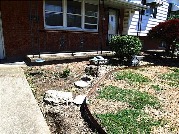 3rd image of 3005 Yale Dr