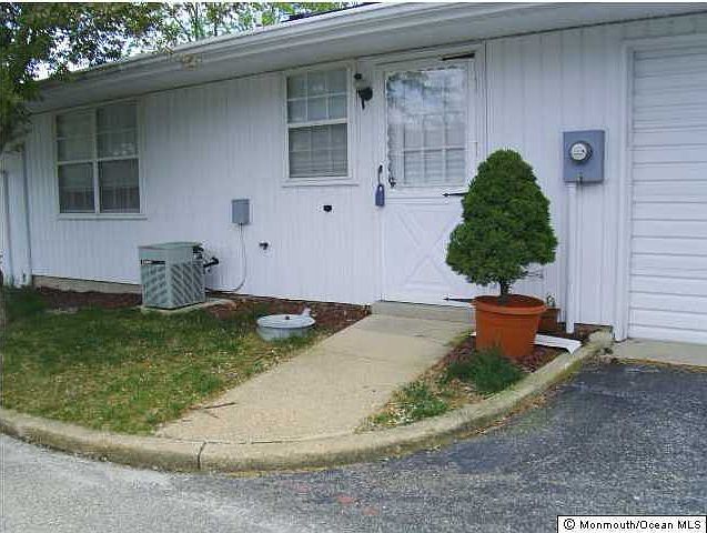 1st image of 13 Cambridge Circle #B