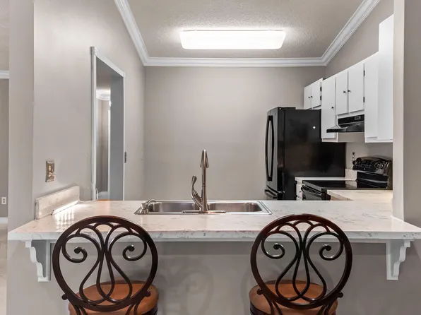 11 Flint Way, Boynton Beach, FL 33426