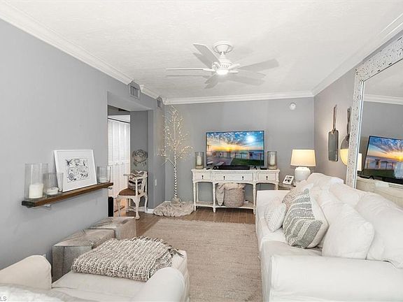 2nd image of 291 8th Ave S #291A