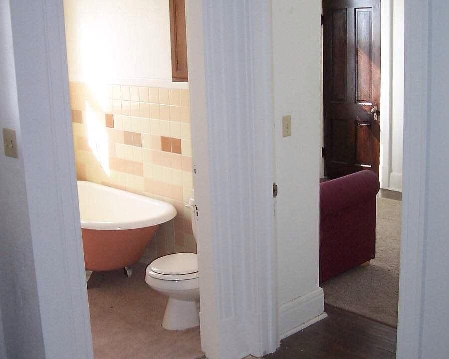 1st image of 634 N 6th St APT 10