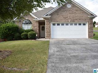 400 Enclave Cir, Fultondale, AL 35068