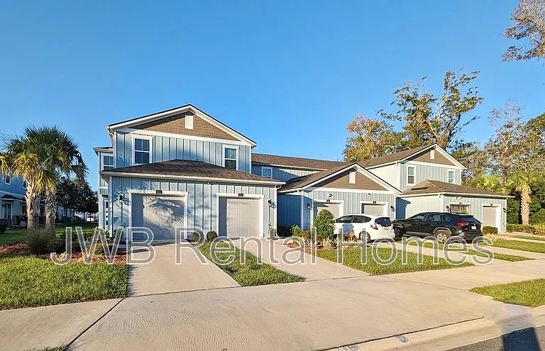 421 Aralia Ln — Photo 2