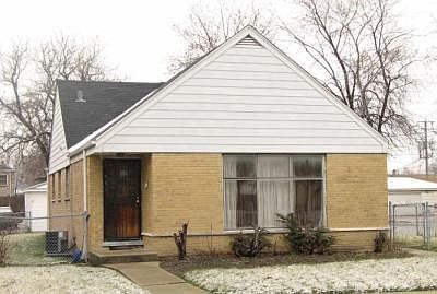 1st image of 823 S 14th Ave