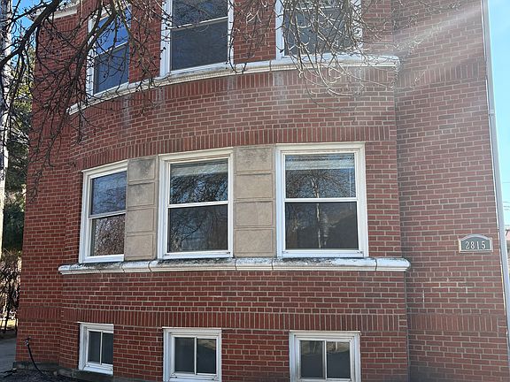 2nd image of 2815 W Berwyn Ave #1